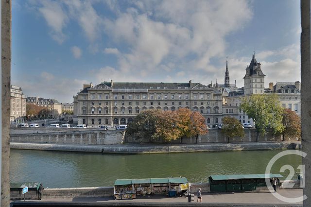  - PARIS - 