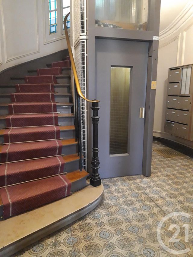 Appartement Studio à louer - 1 pièce - 29.0 m2 - PARIS - 75002 - ILE-DE-FRANCE - Century 21 Alpha Saint-Germain