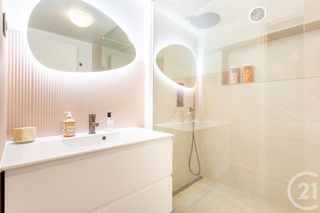 Appartement Duplex à vendre - 2 pièces - 41.57 m2 - PARIS - 75006 - ILE-DE-FRANCE - Century 21 Alpha Saint-Germain