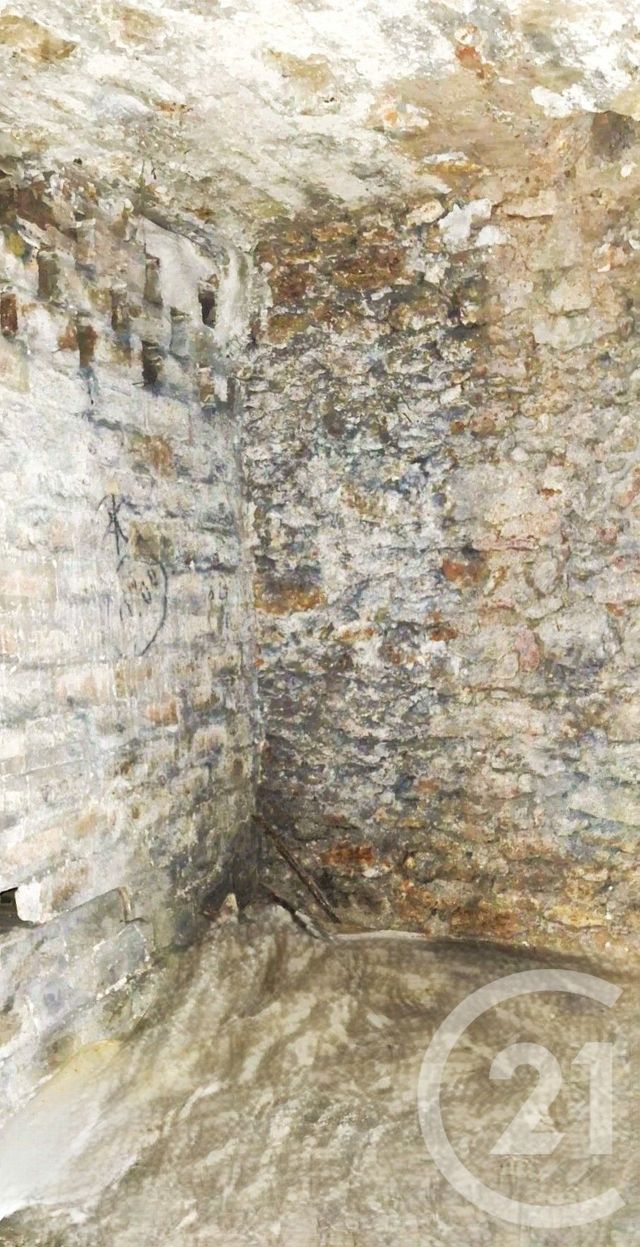 Appartement Débarras à vendre - 1 pièce - 15.7 m2 - PARIS - 75005 - ILE-DE-FRANCE - Century 21 Alpha Saint-Germain