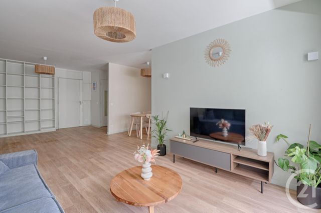 Appartement F3 à vendre - 3 pièces - 71.0 m2 - PARIS - 75007 - ILE-DE-FRANCE - Century 21 Alpha Saint-Germain