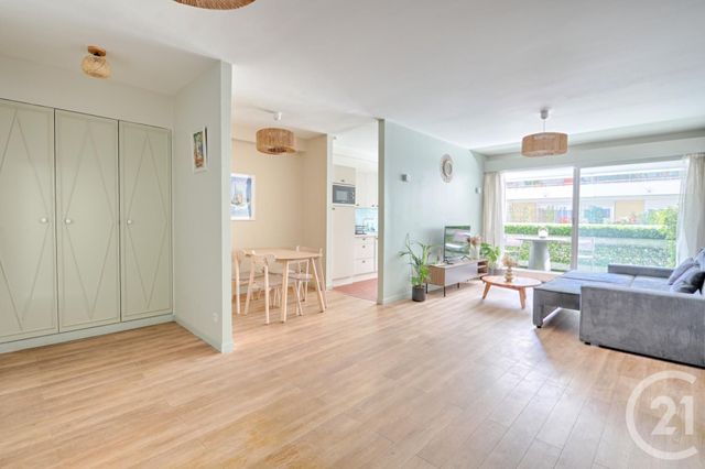 Appartement F3 à vendre - 3 pièces - 71.0 m2 - PARIS - 75007 - ILE-DE-FRANCE - Century 21 Alpha Saint-Germain