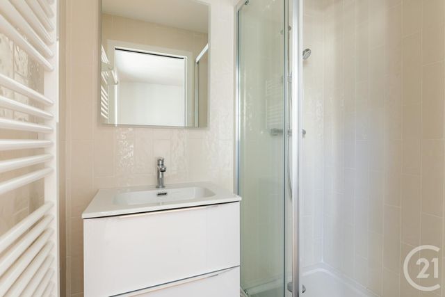 Appartement F2 à vendre - 2 pièces - 40.5 m2 - PARIS - 75007 - ILE-DE-FRANCE - Century 21 Alpha Saint-Germain