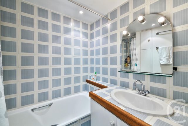 Appartement Studio à vendre - 1 pièce - 19.0 m2 - PARIS - 75006 - ILE-DE-FRANCE - Century 21 Alpha Saint-Germain