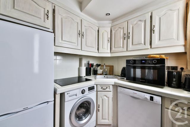 Appartement Studio à vendre - 1 pièce - 19.0 m2 - PARIS - 75006 - ILE-DE-FRANCE - Century 21 Alpha Saint-Germain