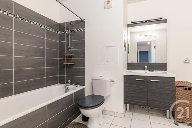 Appartement F4 à vendre - 4 pièces - 76.0 m2 - GENNEVILLIERS - 92 - ILE-DE-FRANCE - Century 21 Alpha Saint-Germain