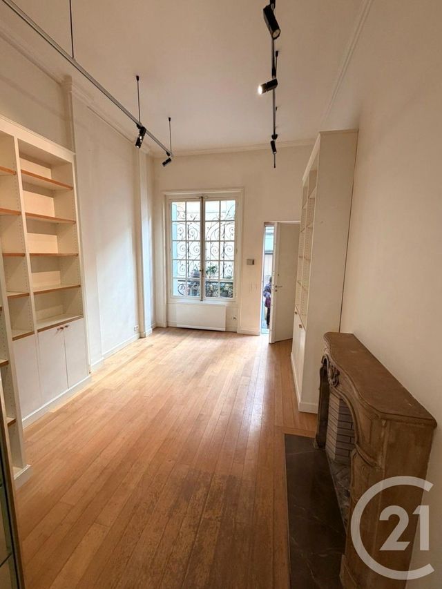Appartement Autre à vendre - 3 pièces - 72.0 m2 - PARIS - 75007 - ILE-DE-FRANCE - Century 21 Alpha Saint-Germain