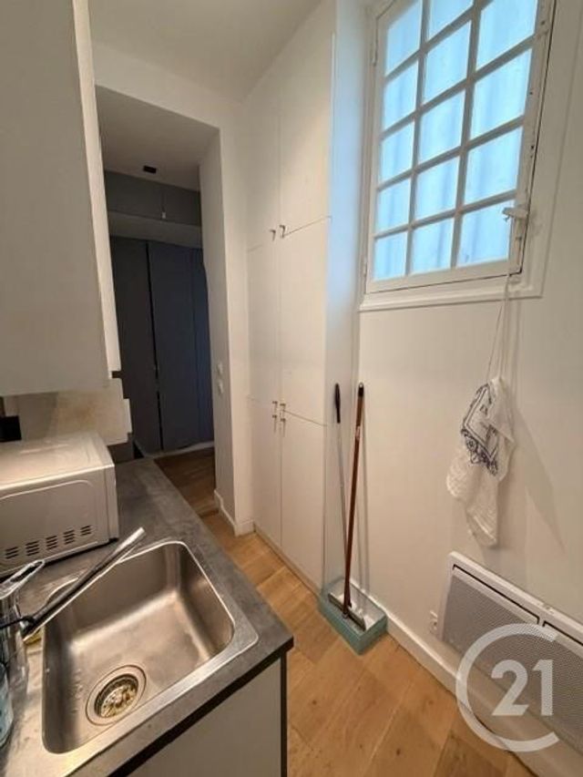 Appartement Studio à vendre - 1 pièce - 26.0 m2 - PARIS - 75006 - ILE-DE-FRANCE - Century 21 Alpha Saint-Germain